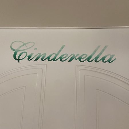 Oberhaus Apartment Cinderella מראה חיצוני תמונה